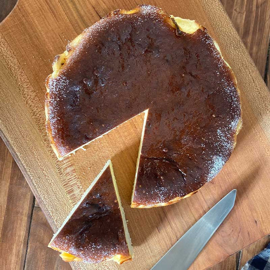 【冷凍】Lagom(ラーゴム)グルテンフリー 牧草育ちのバスクチーズケーキ