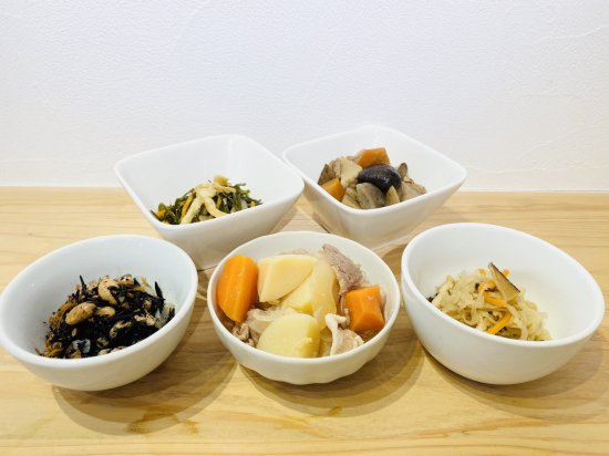 [Refrigerated] Kajikawa: Delicious meat and potatoes with five kinds of natural simmered stock 
