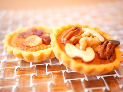 Domestic organic rice flour tart [nuts] (available only on Wednesdays and Saturdays)
